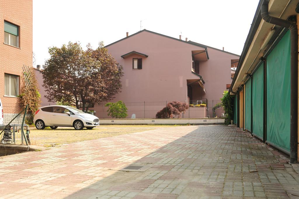 Borromeo Residenze Service S.A.S Песк'єра-Борромео Екстер'єр фото